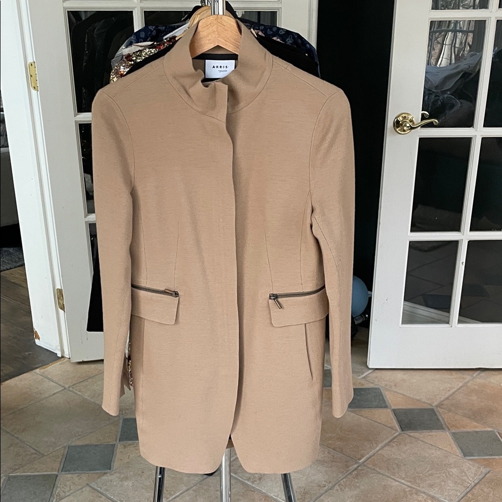 Akris Punto Tan Women's Blazer